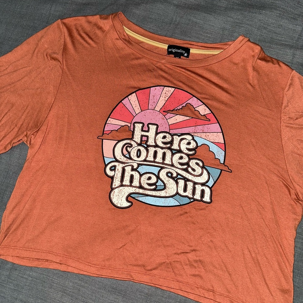 Dry Goods “Here Comes The Sun” shirt